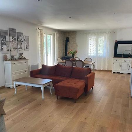 Charmant deux-pièces dans villa avec piscine privée Seillans Extérieur photo