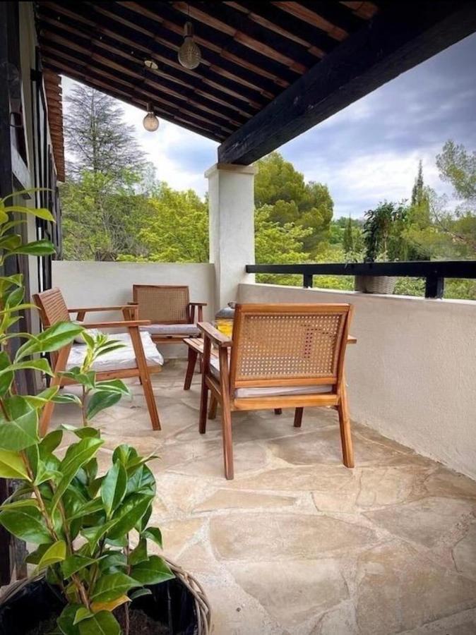 Charmant deux-pièces dans villa avec piscine privée Seillans Extérieur photo
